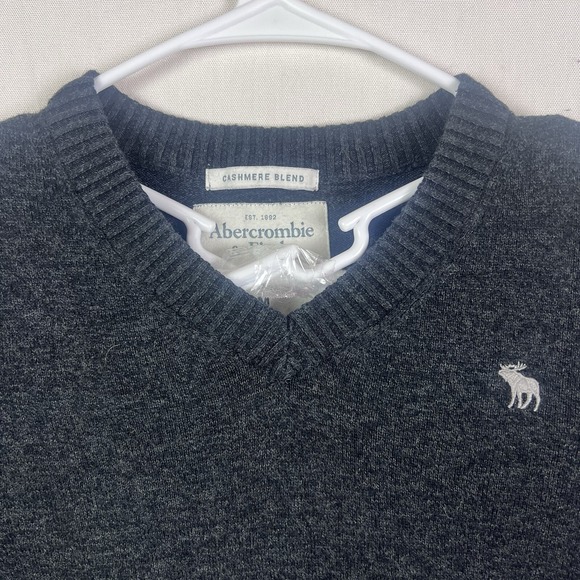 Abercrombie Fitch Sweater Mens Med Charcoal V Neck Cashmere Blend Lightweight - Picture 2 of 11